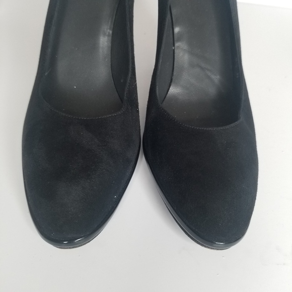 STUART WEITZMAN Black Round Toe Suede Pump Heels - Picture 7 of 12